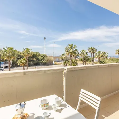 Apartment Balcony Sea View - *